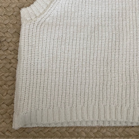 H&M White Knit sleeveless sweater tank top size small cropped - Picture 4 of 10
